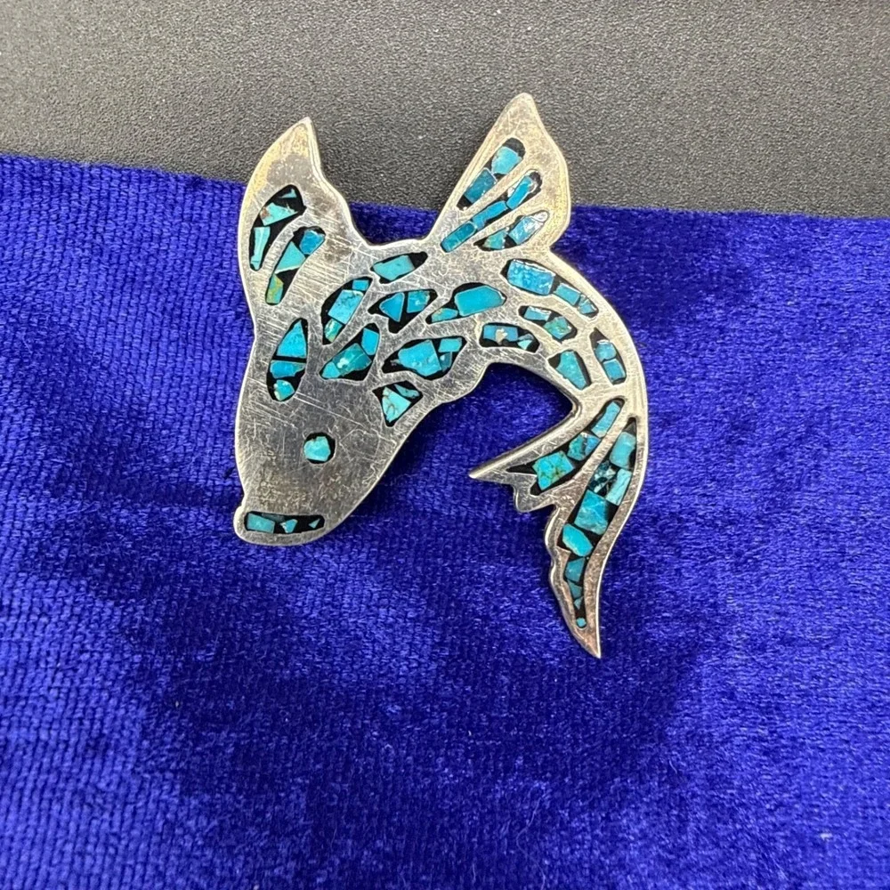 Vintage Taxco Sterling Silver Brooch Fish Crushed‎ Turquoise Inlay Mexico